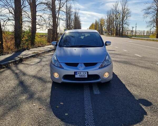 Серый Мицубиси Грандис, объемом двигателя 2.38 л и пробегом 182 тыс. км за 6199 $, фото 2 на Automoto.ua