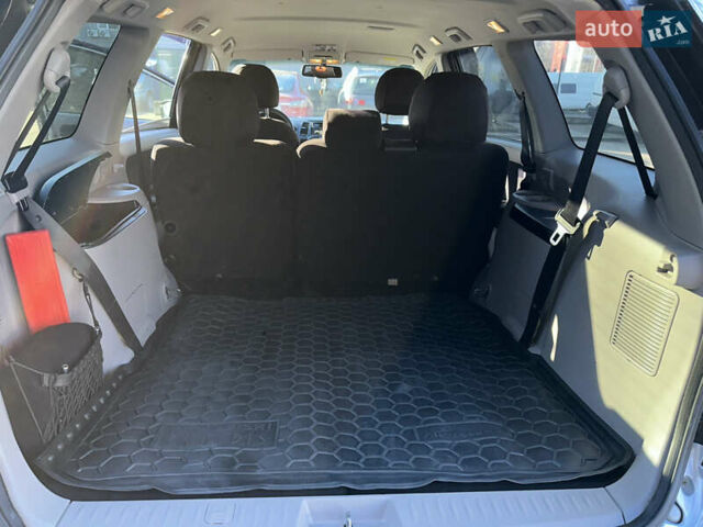 Серый Мицубиси Грандис, объемом двигателя 2.4 л и пробегом 276 тыс. км за 6800 $, фото 34 на Automoto.ua