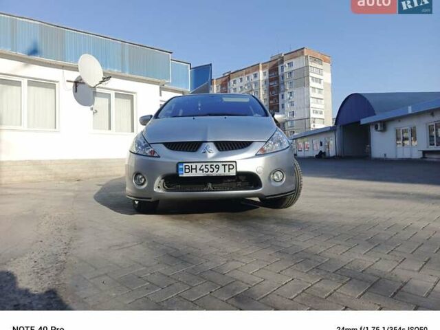 Сірий Міцубісі Грандіс, об'ємом двигуна 2.4 л та пробігом 250 тис. км за 6700 $, фото 14 на Automoto.ua