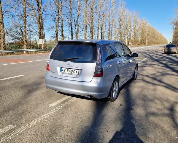 Серый Мицубиси Грандис, объемом двигателя 2.38 л и пробегом 182 тыс. км за 6199 $, фото 4 на Automoto.ua