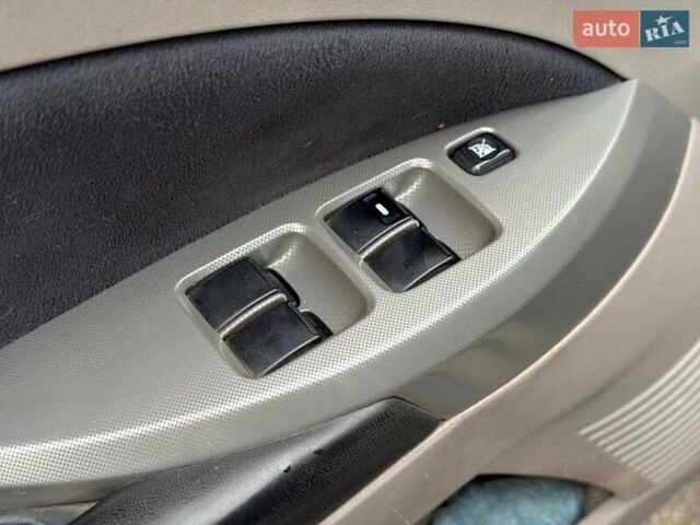 Серый Мицубиси Грандис, объемом двигателя 2.38 л и пробегом 220 тыс. км за 5700 $, фото 34 на Automoto.ua