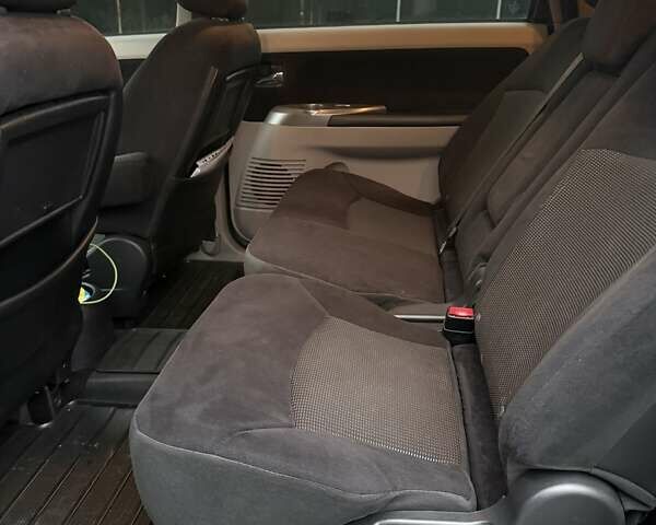 Сірий Міцубісі Грандіс, об'ємом двигуна 2.4 л та пробігом 196 тис. км за 7200 $, фото 9 на Automoto.ua