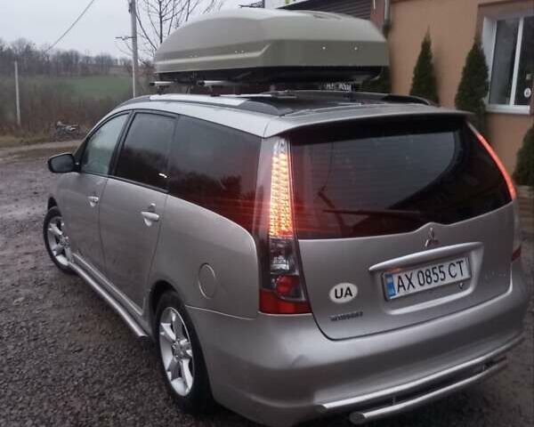 Сірий Міцубісі Грандіс, об'ємом двигуна 2.4 л та пробігом 430 тис. км за 5700 $, фото 3 на Automoto.ua
