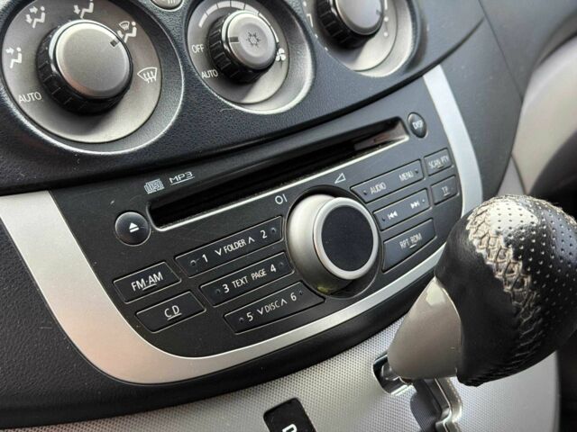 Серый Мицубиси Грандис, объемом двигателя 2.4 л и пробегом 220 тыс. км за 5700 $, фото 20 на Automoto.ua