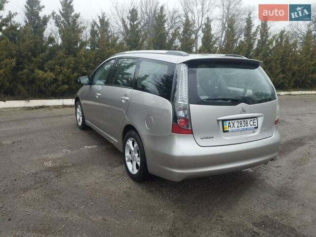 Серый Мицубиси Грандис, объемом двигателя 2.4 л и пробегом 153 тыс. км за 6900 $, фото 11 на Automoto.ua