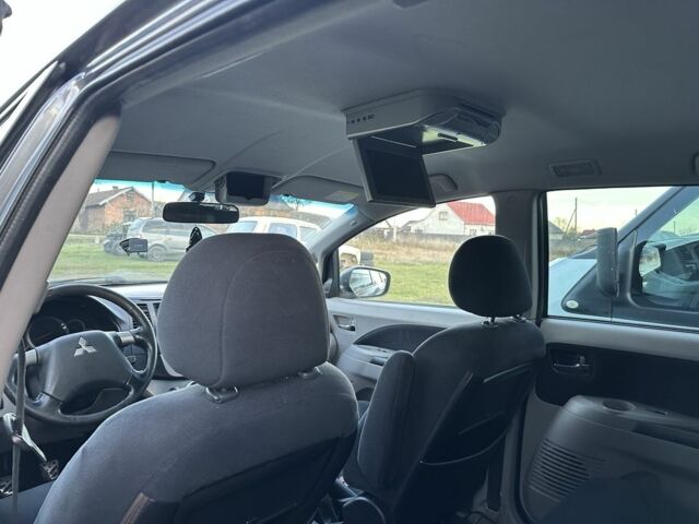 Мицубиси Грандис 2009 в Коломые на Automoto.ua Серый Мицубиси Грандис, объемом двигателя 0 л и пробегом 392 тыс. км за 2600 $, фото 7 на Automoto.ua