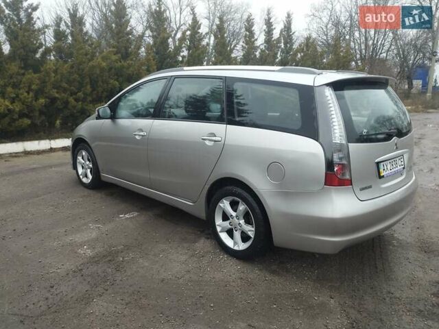 Серый Мицубиси Грандис, объемом двигателя 2.4 л и пробегом 153 тыс. км за 6900 $, фото 7 на Automoto.ua