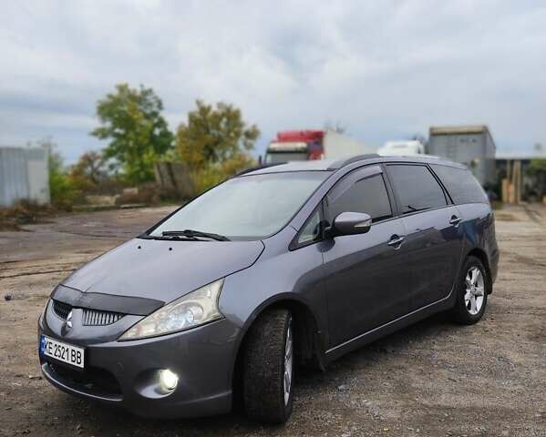 Серый Мицубиси Грандис, объемом двигателя 2.4 л и пробегом 180 тыс. км за 7500 $, фото 7 на Automoto.ua