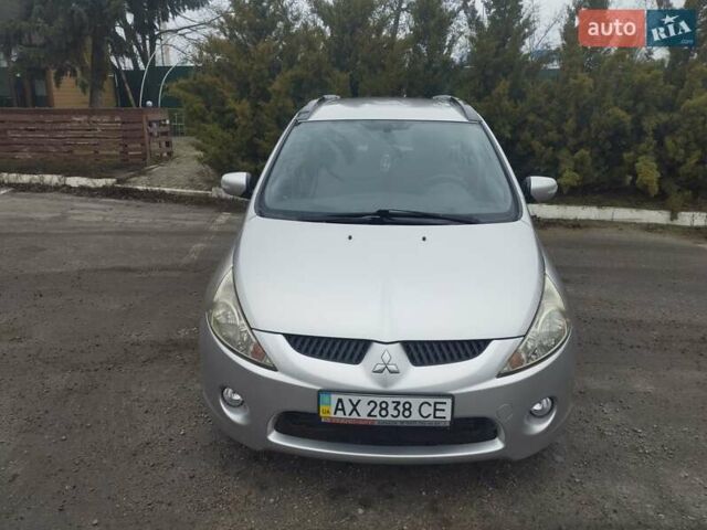 Серый Мицубиси Грандис, объемом двигателя 2.4 л и пробегом 153 тыс. км за 6900 $, фото 4 на Automoto.ua