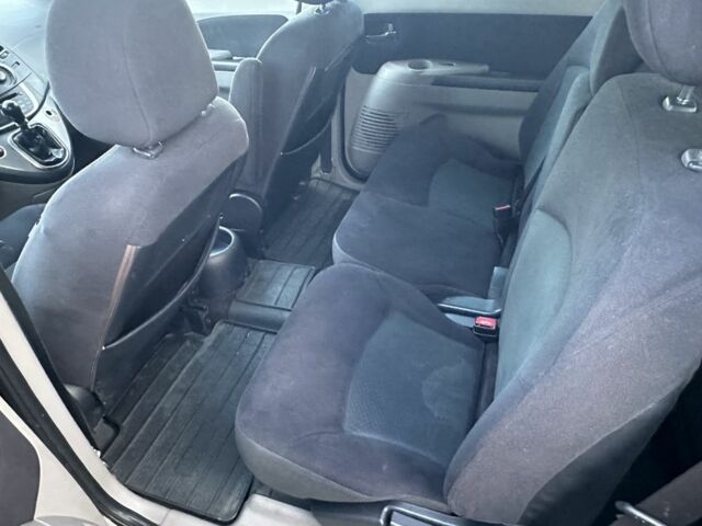 Мицубиси Грандис 2009 в Коломые на Automoto.ua Серый Мицубиси Грандис, объемом двигателя 0 л и пробегом 392 тыс. км за 2600 $, фото 5 на Automoto.ua