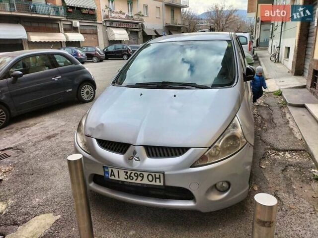 Серый Мицубиси Грандис, объемом двигателя 2.4 л и пробегом 480 тыс. км за 5800 $, фото 7 на Automoto.ua