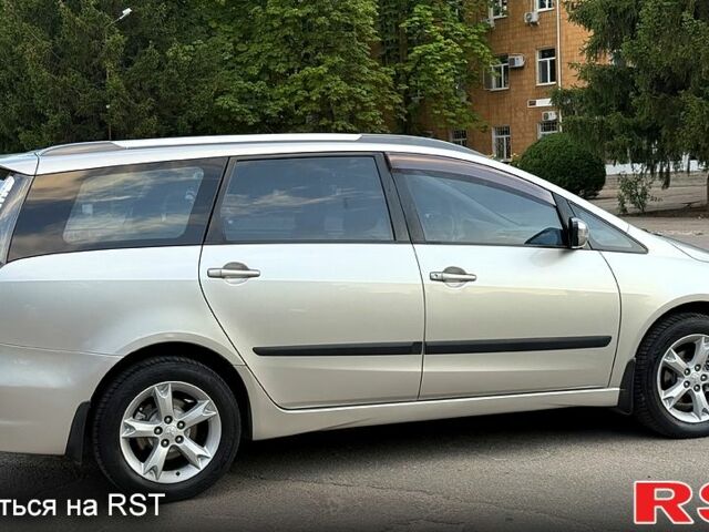 Серый Мицубиси Грандис, объемом двигателя 2.4 л и пробегом 93 тыс. км за 8800 $, фото 5 на Automoto.ua