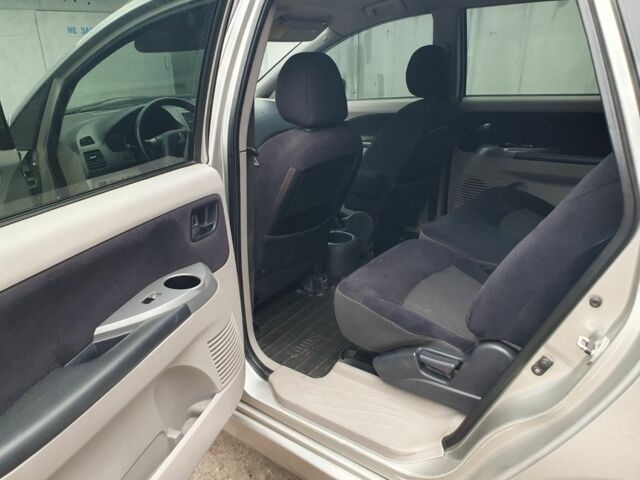 Серый Мицубиси Грандис, объемом двигателя 2.4 л и пробегом 220 тыс. км за 6000 $, фото 7 на Automoto.ua