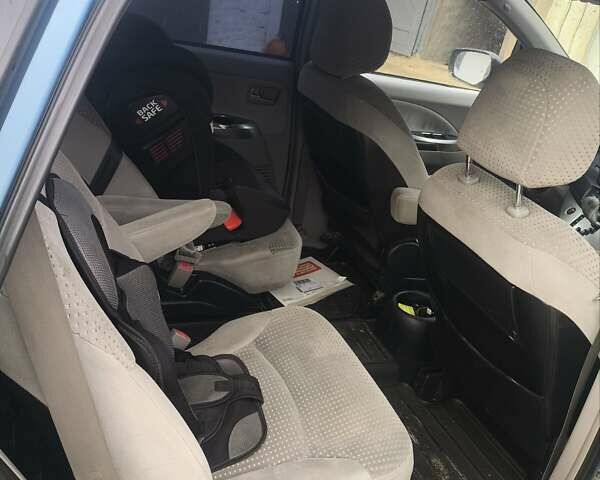 Синий Мицубиси Грандис, объемом двигателя 2.4 л и пробегом 350 тыс. км за 5450 $, фото 6 на Automoto.ua