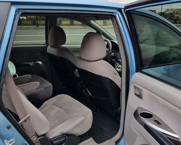 Синий Мицубиси Грандис, объемом двигателя 2.4 л и пробегом 307 тыс. км за 5700 $, фото 9 на Automoto.ua