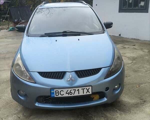 Синий Мицубиси Грандис, объемом двигателя 2.4 л и пробегом 350 тыс. км за 5450 $, фото 1 на Automoto.ua