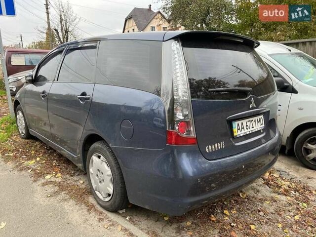 Синий Мицубиси Грандис, объемом двигателя 2.4 л и пробегом 266 тыс. км за 5200 $, фото 9 на Automoto.ua