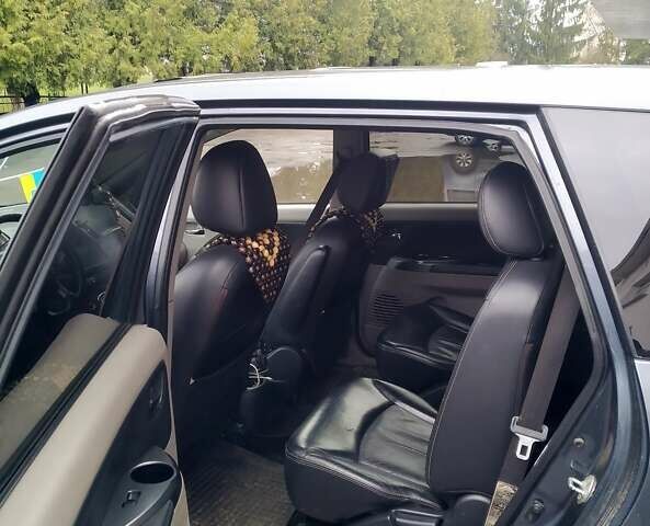 Синий Мицубиси Грандис, объемом двигателя 2 л и пробегом 267 тыс. км за 7000 $, фото 4 на Automoto.ua