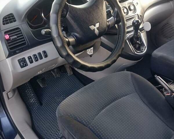 Синій Міцубісі Грандіс, об'ємом двигуна 2 л та пробігом 339 тис. км за 7000 $, фото 5 на Automoto.ua