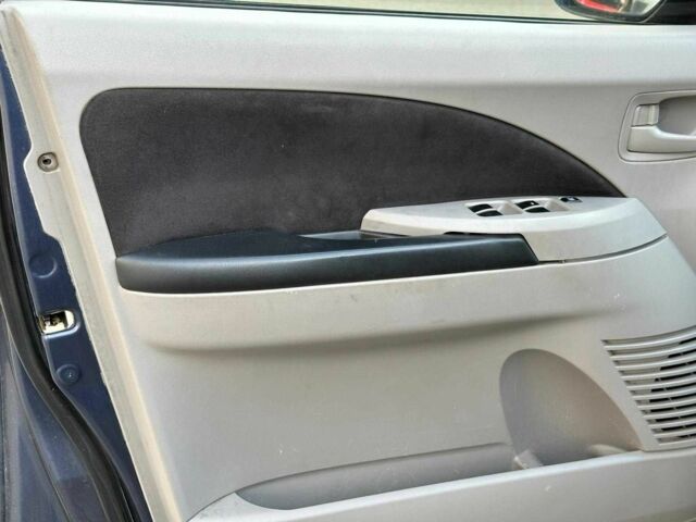 Синий Мицубиси Грандис, объемом двигателя 2.4 л и пробегом 250 тыс. км за 6490 $, фото 8 на Automoto.ua