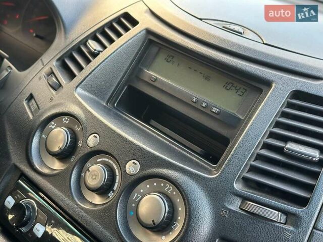 Синий Мицубиси Грандис, объемом двигателя 2.4 л и пробегом 250 тыс. км за 6440 $, фото 22 на Automoto.ua