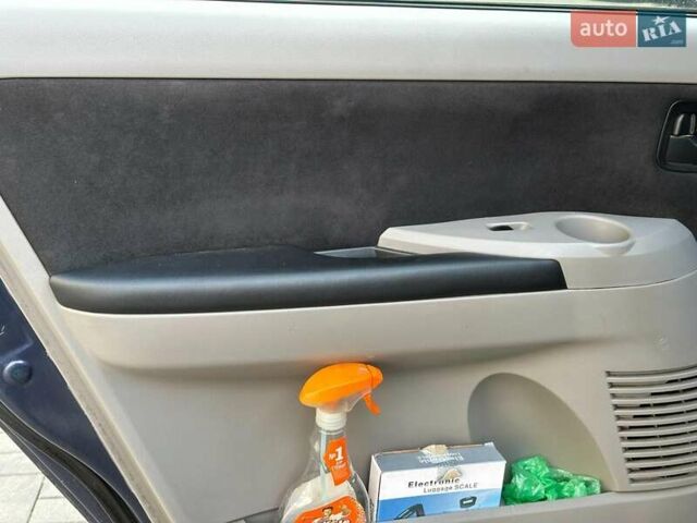 Синій Міцубісі Грандіс, об'ємом двигуна 2.4 л та пробігом 250 тис. км за 6490 $, фото 13 на Automoto.ua