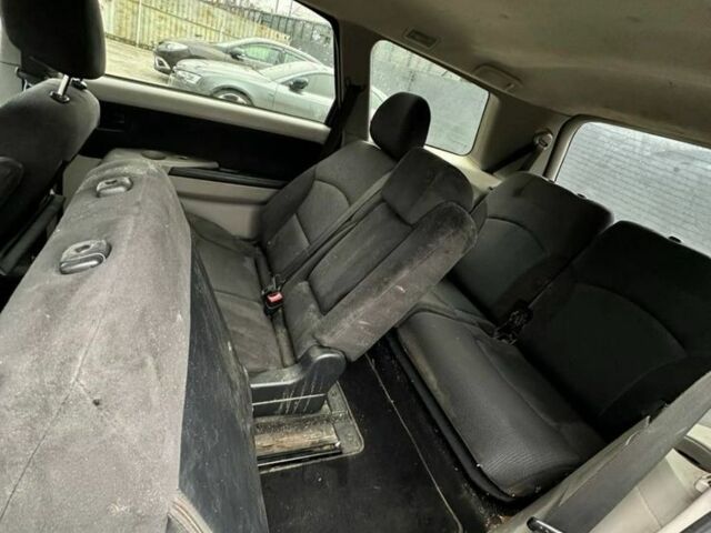 Синий Мицубиси Грандис, объемом двигателя 2 л и пробегом 280 тыс. км за 1999 $, фото 5 на Automoto.ua