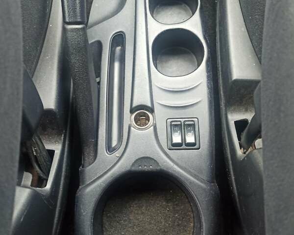 Синій Міцубісі Грандіс, об'ємом двигуна 2.38 л та пробігом 350 тис. км за 5700 $, фото 21 на Automoto.ua