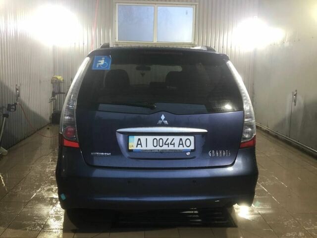 Синій Міцубісі Грандіс, об'ємом двигуна 2.4 л та пробігом 236 тис. км за 6999 $, фото 1 на Automoto.ua