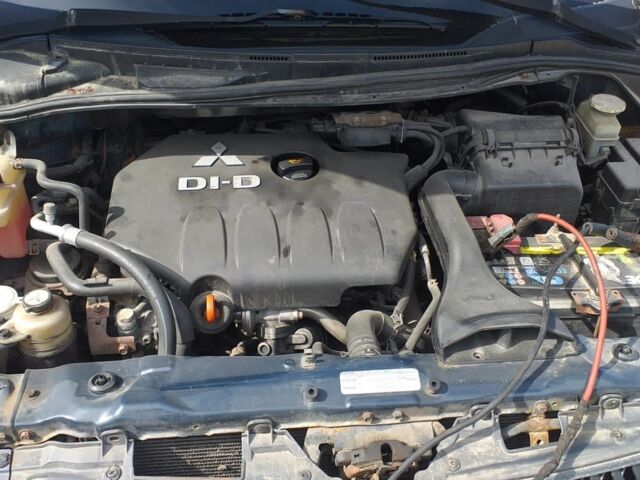 Синій Міцубісі Грандіс, об'ємом двигуна 2 л та пробігом 390 тис. км за 3000 $, фото 5 на Automoto.ua