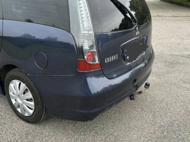 Синій Міцубісі Грандіс, об'ємом двигуна 2 л та пробігом 390 тис. км за 3000 $, фото 3 на Automoto.ua