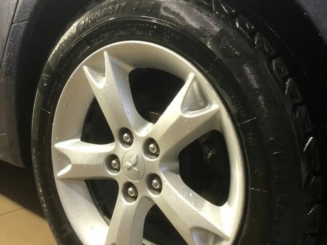 Синій Міцубісі Грандіс, об'ємом двигуна 2.4 л та пробігом 236 тис. км за 6999 $, фото 7 на Automoto.ua