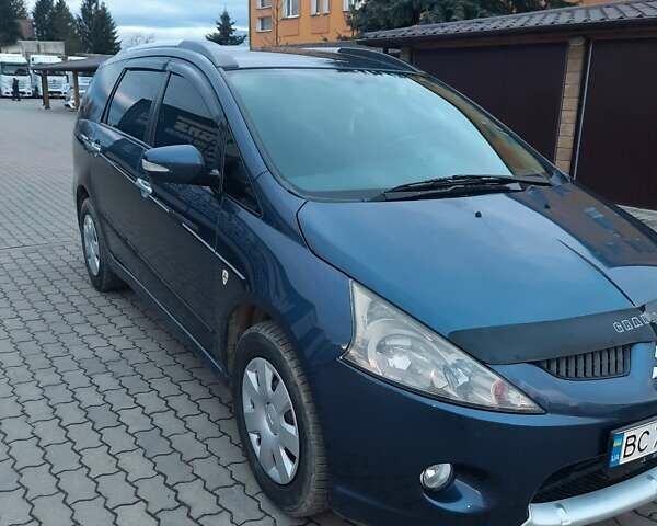 Синий Мицубиси Грандис, объемом двигателя 2.38 л и пробегом 221 тыс. км за 6700 $, фото 2 на Automoto.ua