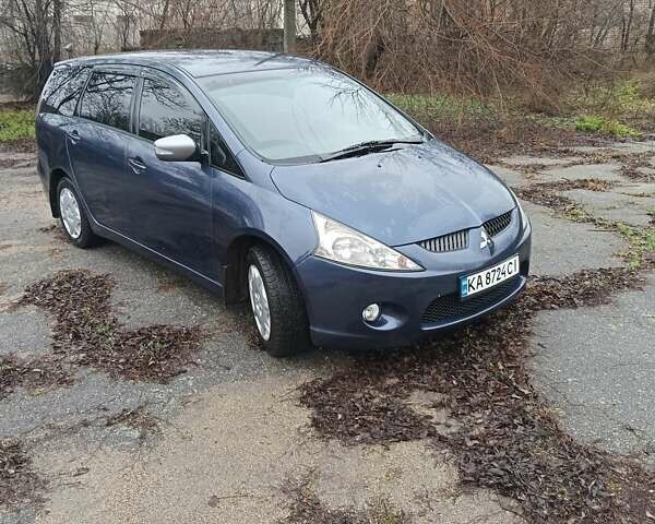 Синий Мицубиси Грандис, объемом двигателя 2.4 л и пробегом 300 тыс. км за 6000 $, фото 15 на Automoto.ua