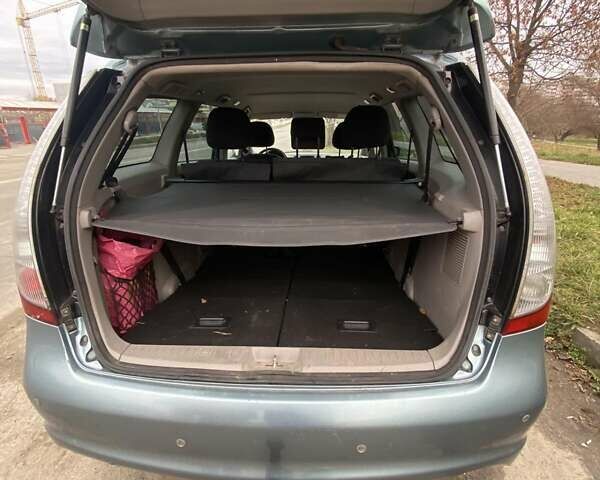 Зеленый Мицубиси Грандис, объемом двигателя 2 л и пробегом 254 тыс. км за 6500 $, фото 5 на Automoto.ua