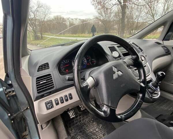 Зеленый Мицубиси Грандис, объемом двигателя 2 л и пробегом 254 тыс. км за 6500 $, фото 8 на Automoto.ua