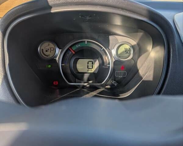 Білий Міцубісі І-Мієв, об'ємом двигуна 0 л та пробігом 122 тис. км за 4750 $, фото 2 на Automoto.ua