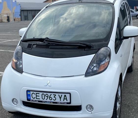 Белый Мицубиси И-Миев, объемом двигателя 0 л и пробегом 100 тыс. км за 4600 $, фото 2 на Automoto.ua