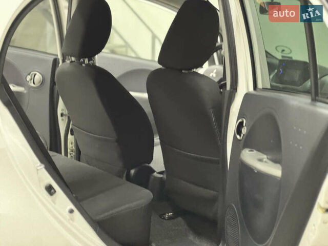 Белый Мицубиси И-Миев, объемом двигателя 0 л и пробегом 120 тыс. км за 3500 $, фото 35 на Automoto.ua