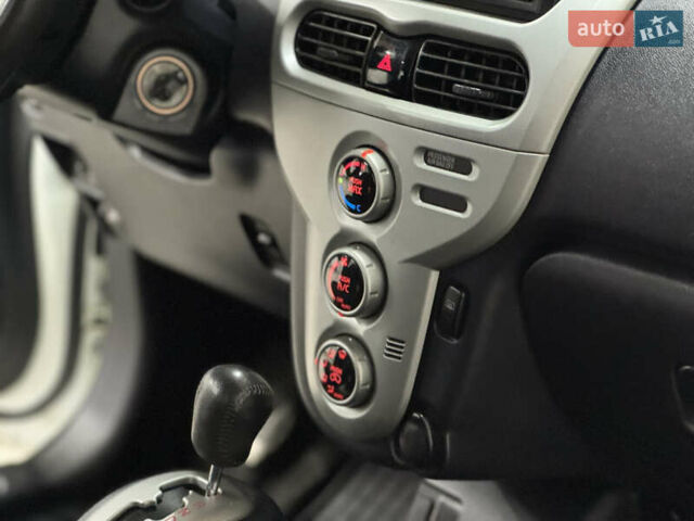 Белый Мицубиси И-Миев, объемом двигателя 0 л и пробегом 120 тыс. км за 3500 $, фото 18 на Automoto.ua