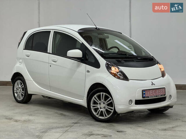 Белый Мицубиси И-Миев, объемом двигателя 0 л и пробегом 120 тыс. км за 3500 $, фото 3 на Automoto.ua