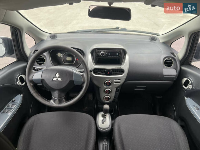 Белый Мицубиси И-Миев, объемом двигателя 0 л и пробегом 220 тыс. км за 3000 $, фото 10 на Automoto.ua