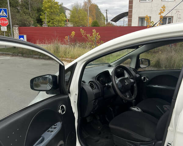 Белый Мицубиси И-Миев, объемом двигателя 0 л и пробегом 220 тыс. км за 3000 $, фото 4 на Automoto.ua