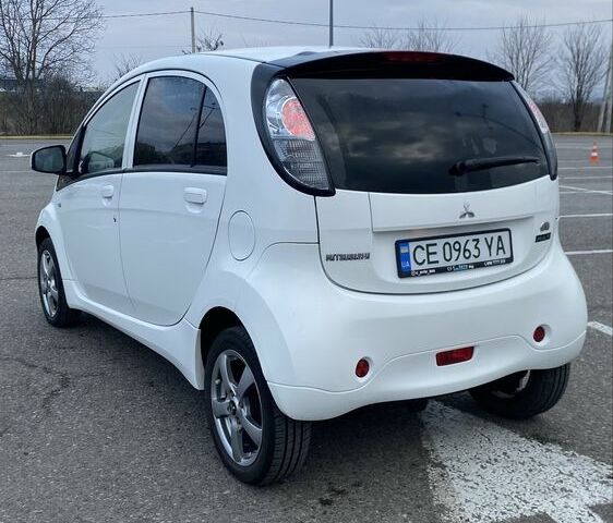 Белый Мицубиси И-Миев, объемом двигателя 0 л и пробегом 100 тыс. км за 4600 $, фото 1 на Automoto.ua