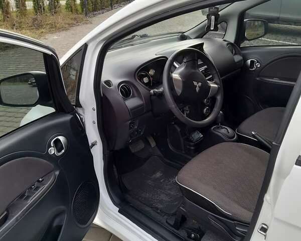 Белый Мицубиси И-Миев, объемом двигателя 0 л и пробегом 95 тыс. км за 4400 $, фото 17 на Automoto.ua