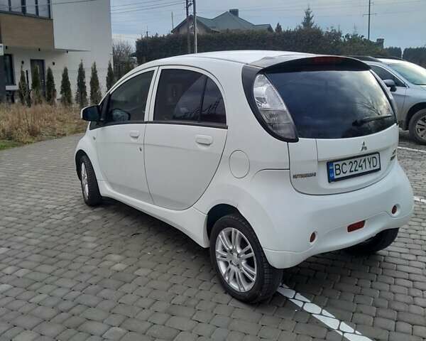 Белый Мицубиси И-Миев, объемом двигателя 0 л и пробегом 95 тыс. км за 4400 $, фото 11 на Automoto.ua