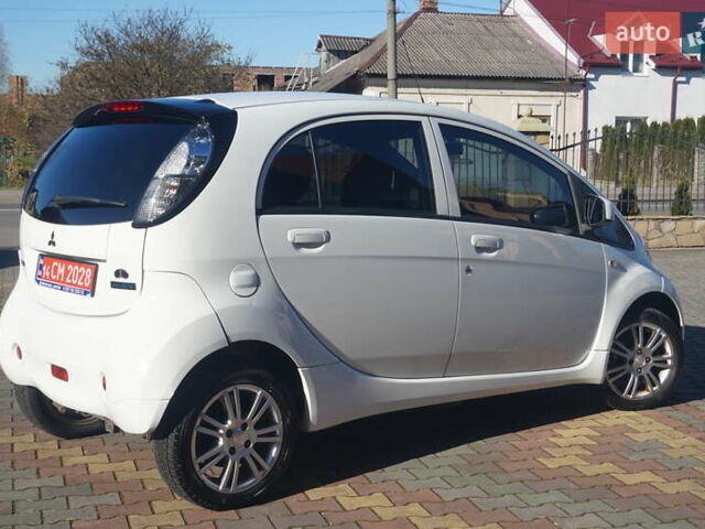 Білий Міцубісі І-Мієв, об'ємом двигуна 0 л та пробігом 93 тис. км за 3777 $, фото 6 на Automoto.ua