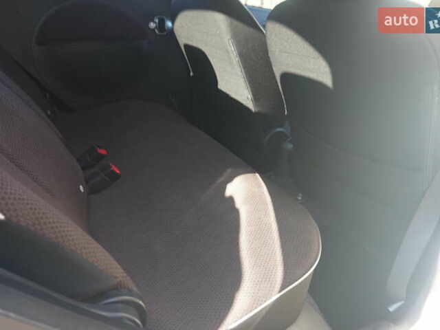 Білий Міцубісі І-Мієв, об'ємом двигуна 0 л та пробігом 93 тис. км за 3777 $, фото 42 на Automoto.ua