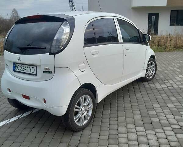 Белый Мицубиси И-Миев, объемом двигателя 0 л и пробегом 95 тыс. км за 4400 $, фото 12 на Automoto.ua