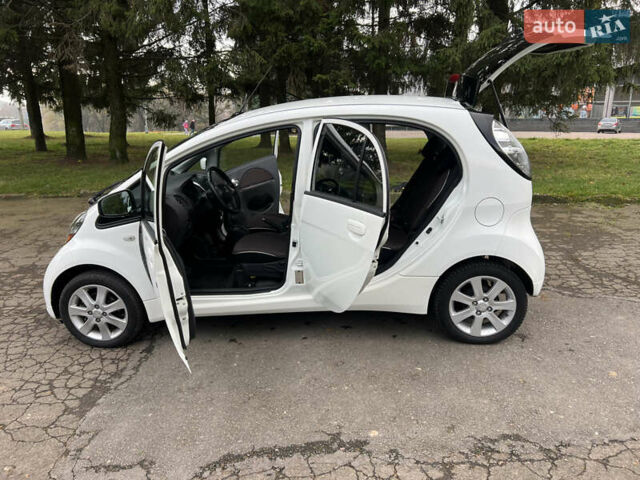 Белый Мицубиси И-Миев, объемом двигателя 0 л и пробегом 59 тыс. км за 4750 $, фото 27 на Automoto.ua